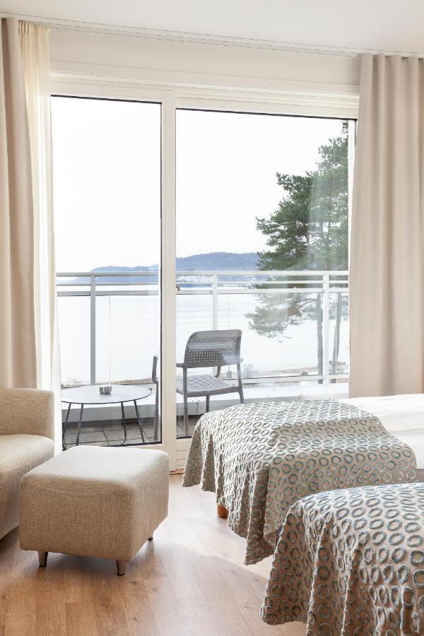 Rosfjord Strandhotel Lyngdal Exterior photo
